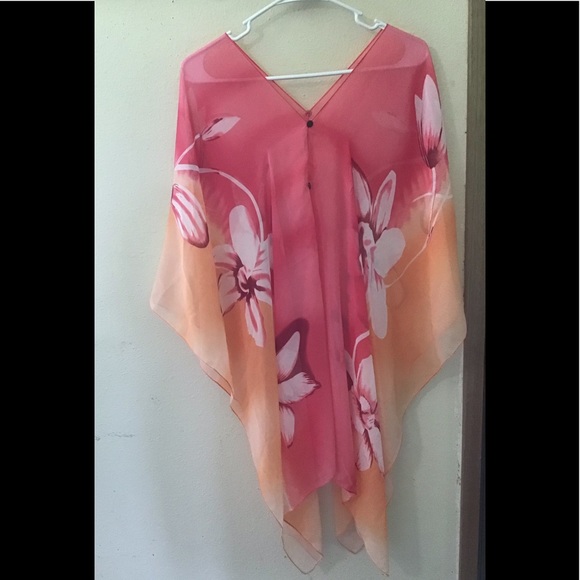NWOT Floral Caftan Poncho Top - Picture 4 of 14